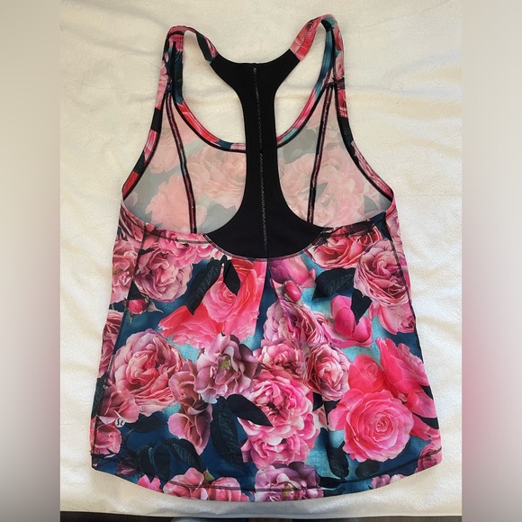 Lululemon Tank Top (6) - Picture 2 of 2